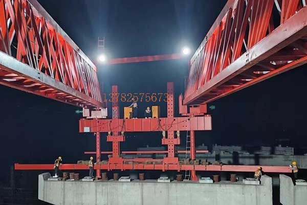 HNJQ60-360配重架橋機(jī)，廣州白云跨鐵項(xiàng)目，架設(shè)完成