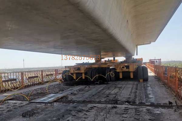 900噸輪胎提，900噸液壓運梁車