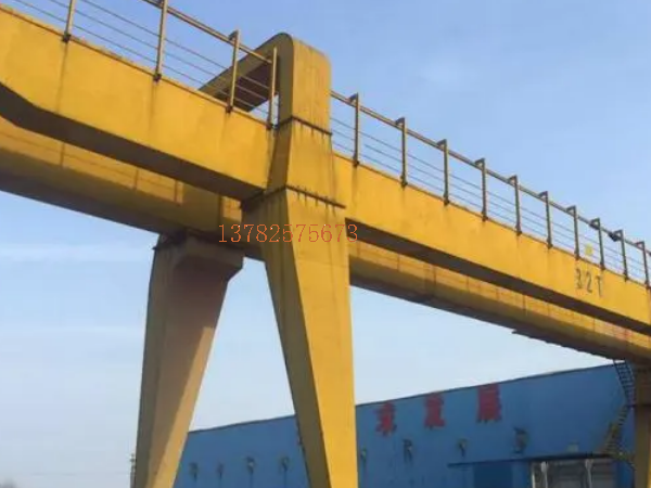 龍門(mén)吊門(mén)式起重機(jī)的起升和降落有哪些**注意事項(xiàng)？